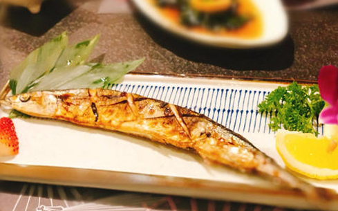 韩式辣烤秋刀鱼