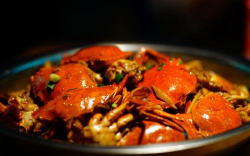 胖嘴肉蟹煲既营养又健康，一款加盟的好美食