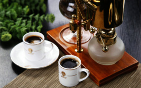 加盟一家塞纳左岸咖啡要多少钱？这个品牌值得加盟吗？
