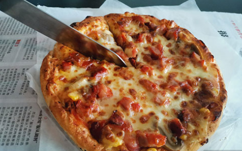 西尊比萨加盟多少钱 风味披萨香飘十里