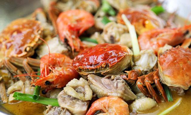 上海蟹煲鸡培训，味道鲜美口感香糯