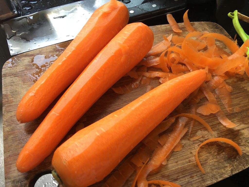 小小胡萝卜，保护健康可靠它！