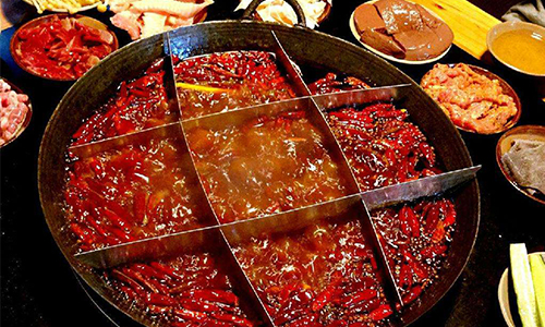 鸭掌门特色火锅打造综合餐饮，满足多方食客！