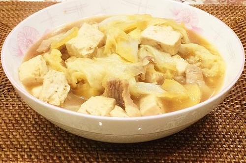 豆腐炖白菜