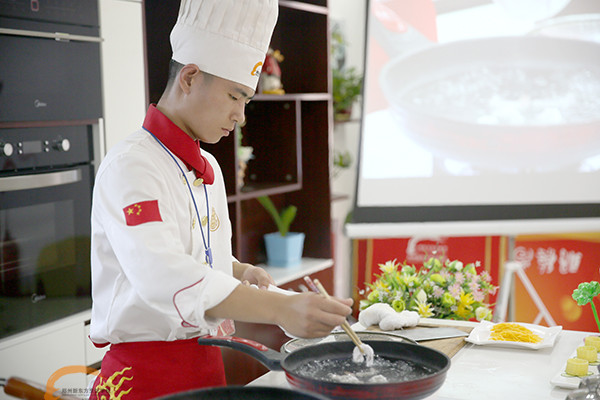 广州新东方学厨师要多久要多少钱
