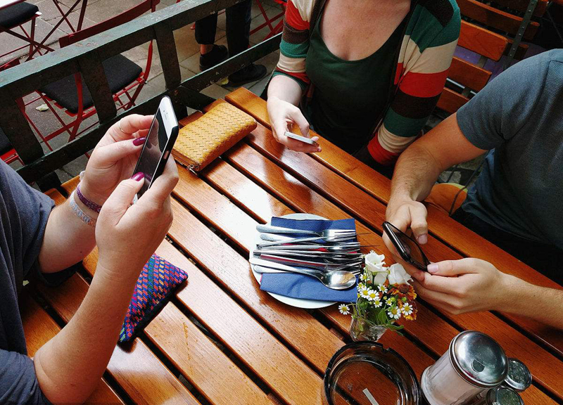 禁止玩手机的餐厅你会去吗