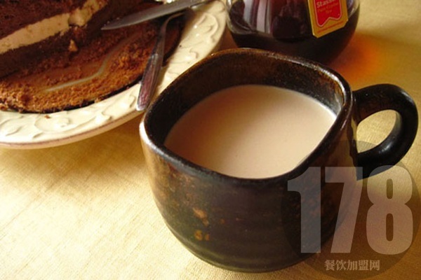 十月巷奶茶为什么那么便宜